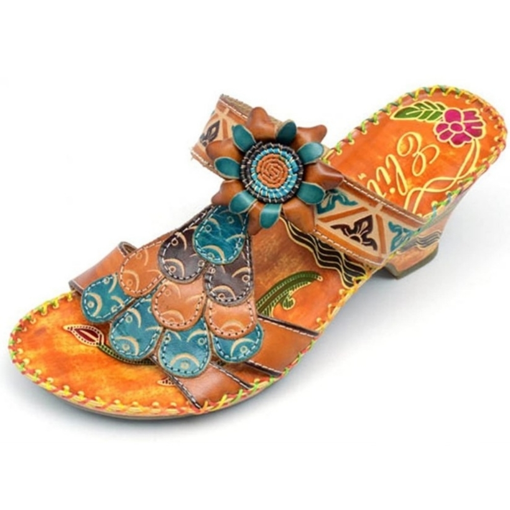 Corkys Elite Navajo Mules NWOT